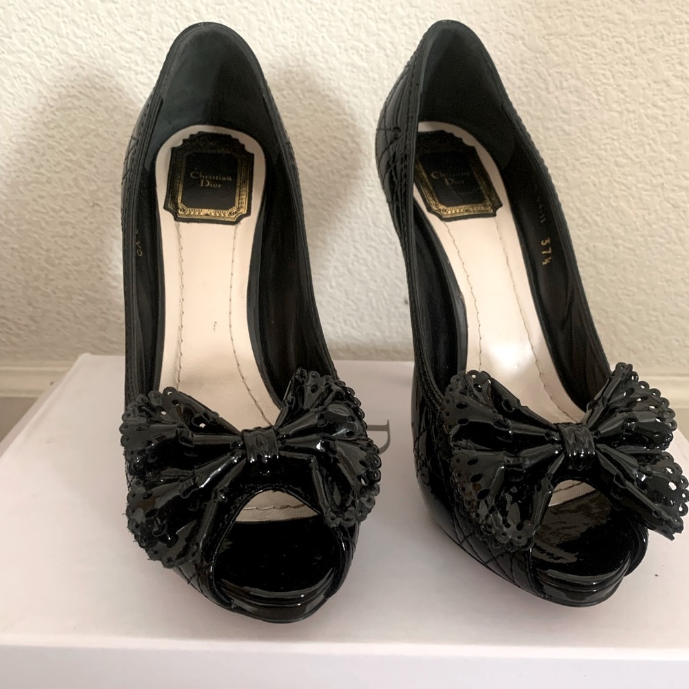 Christian Dior Lace Cannage Pumps